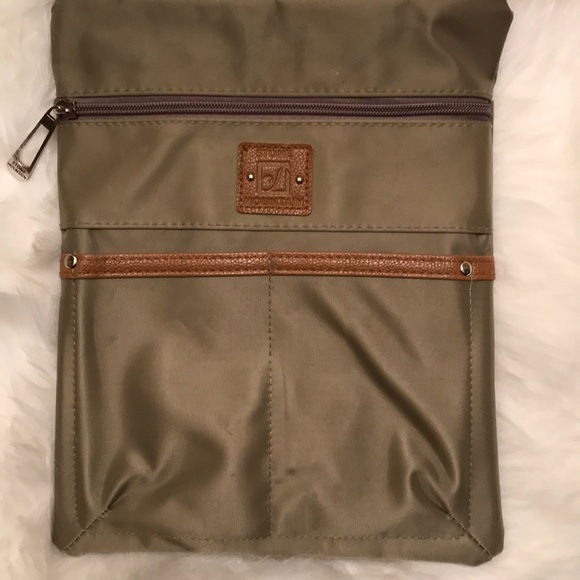 Stone Mountain Crossbody Bag - Picture 2 of 5